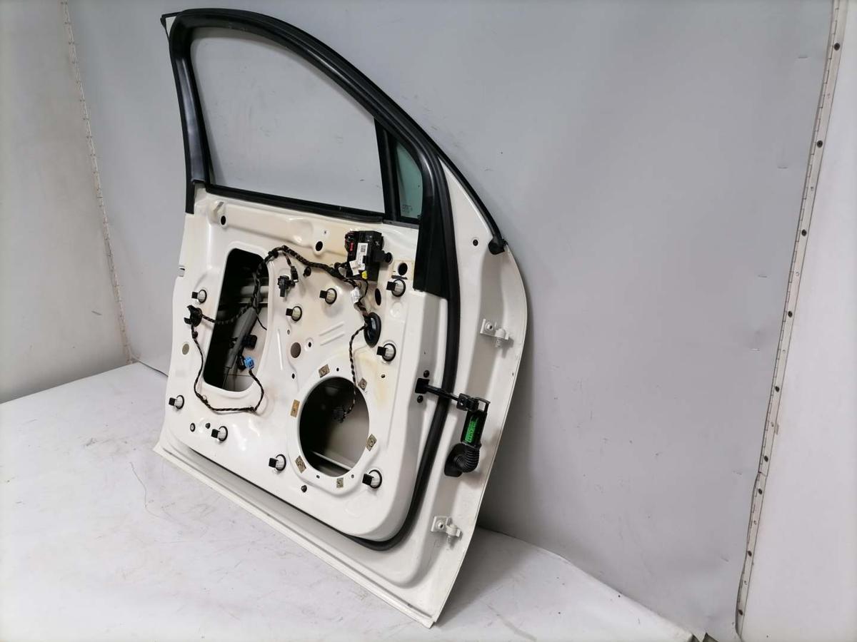 Porsche Macan original T&uuml;r vorn links Rohbau mehrere kleine Besch&auml;digungen Bj.2015